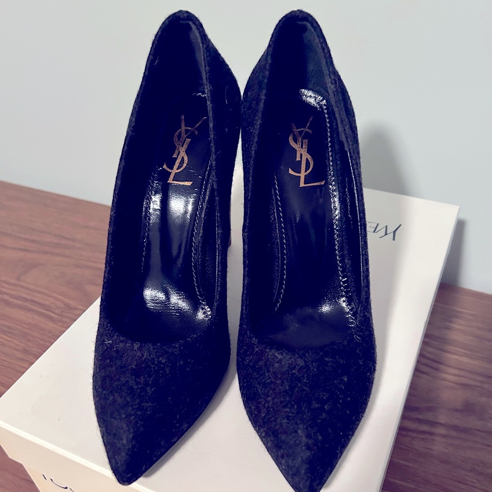 Yves Saint Laurent size 7 heels